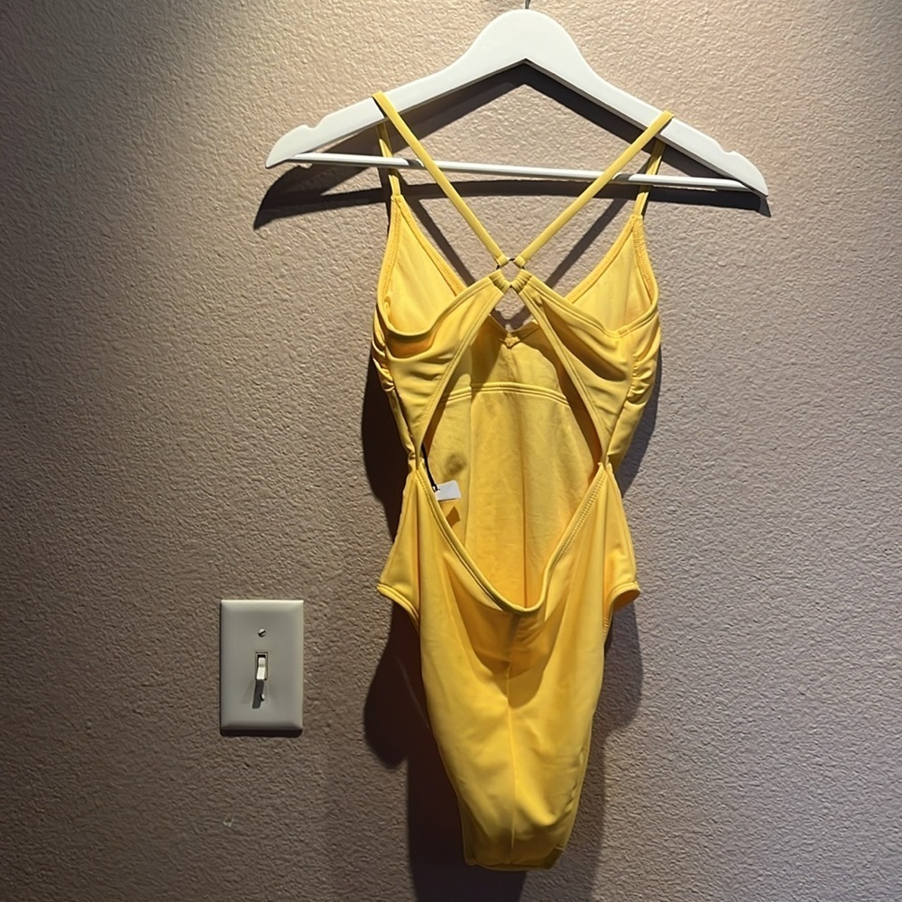 New Shade & Shore Women's Cheeky Racerback Swimwear Yellow Xs One Piece Swimsuit — image 5 of 8